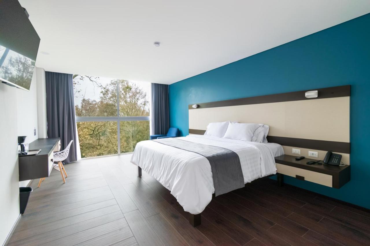 Hotel Balcon Del Parque คาลาปา ภายนอก รูปภาพ